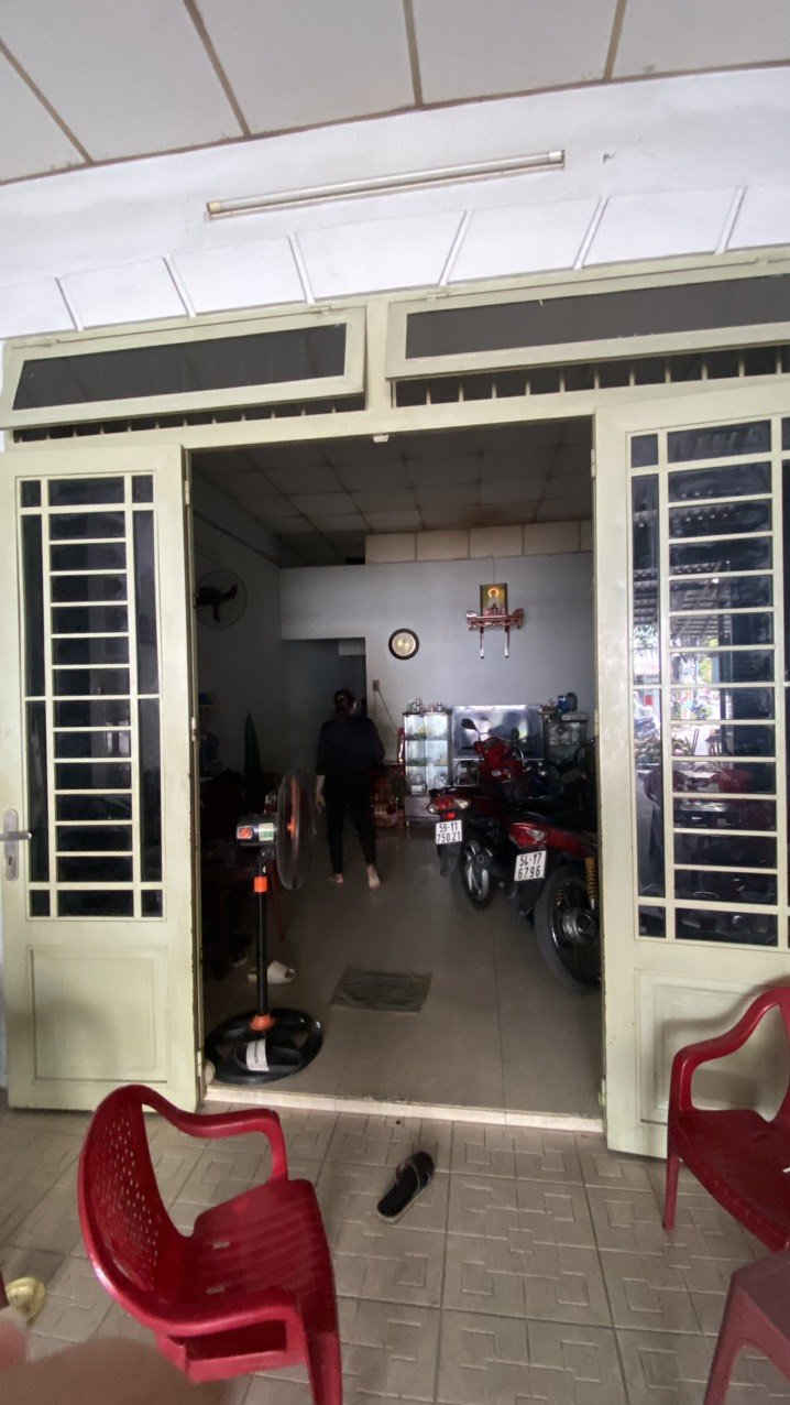 CHÍNH CHỦ CẦN BÁN NHÀ MẶT TIỀN CẤP 4 HUYỆN HÓC MÔN - TP HỒ CHÍ MINH