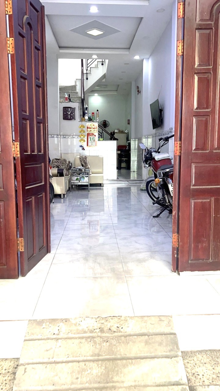 Bán nhà MTKD 10m thông Lũy Bán Bích quận Tân Phú 80m2- 2 tâng nhỉnh 5 tỷ TL