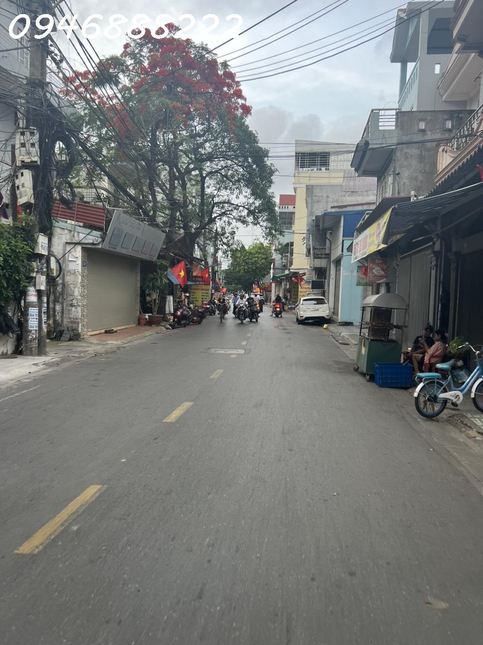 Bán nhà mặt đường Chợ Hàng , 160m2 ngang 5m nở hậu kinh doanh siêu tốt