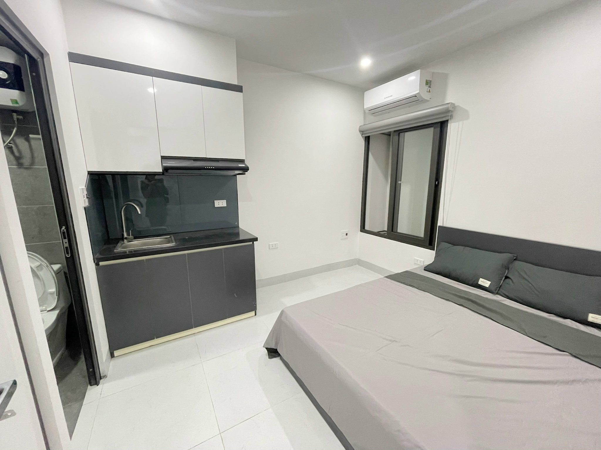 BÁN GẤP CCMN NAM TỪ LIÊM 60M2 6T 14PKK LÔ GÓC - KINH DOANH - DOANH THU 65 TRIỆU/ THÁNG