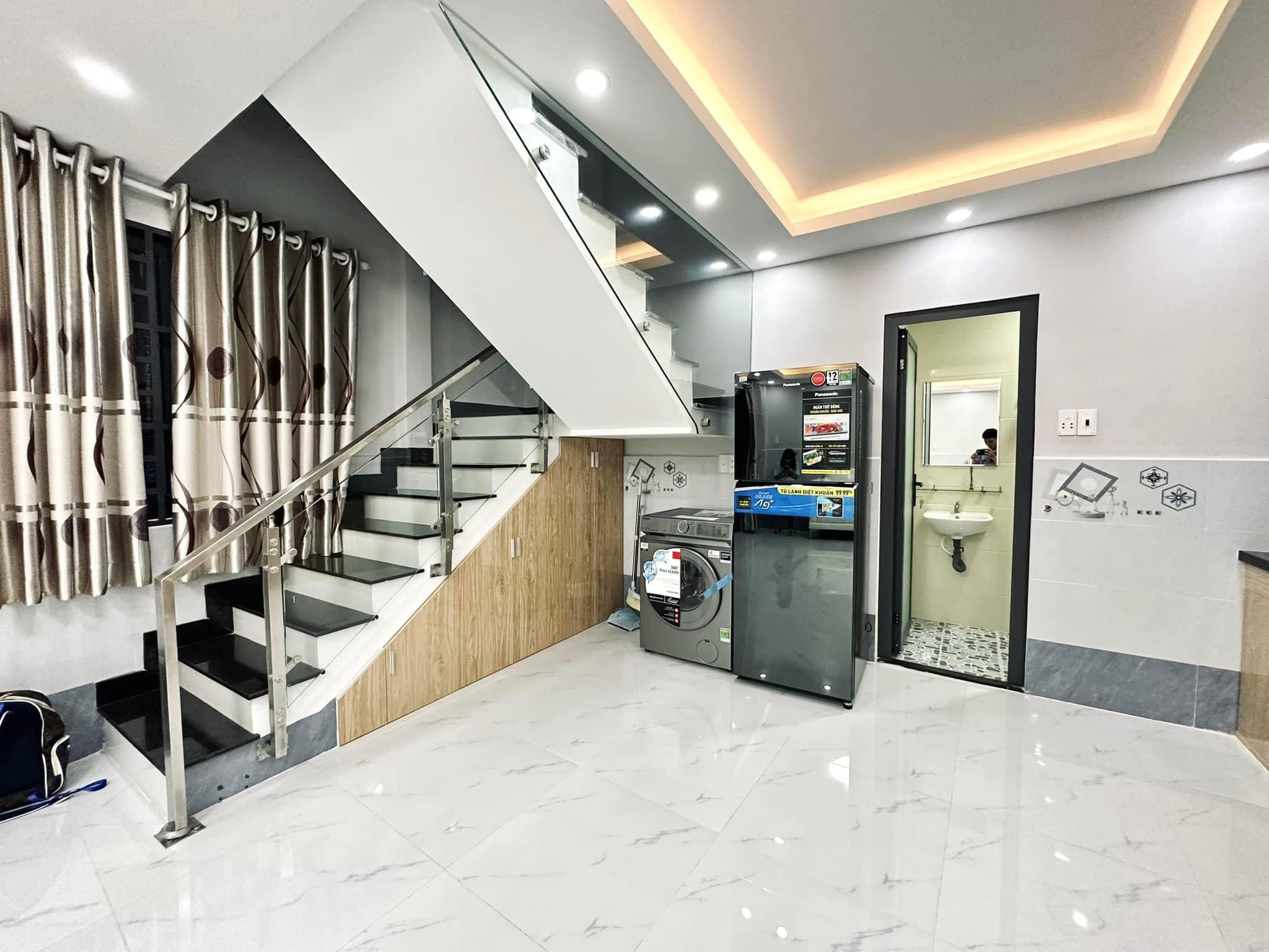 SIÊU PHẨM - NHÀ ĐẸP 2 TẦNG FULL NỘI THẤT - P11 BÌNH THẠNH - 36M2, NGANG LỚN 6.6M- 10 BƯỚC RA Ô TÔ TRÁNH - 3.7 TỶ