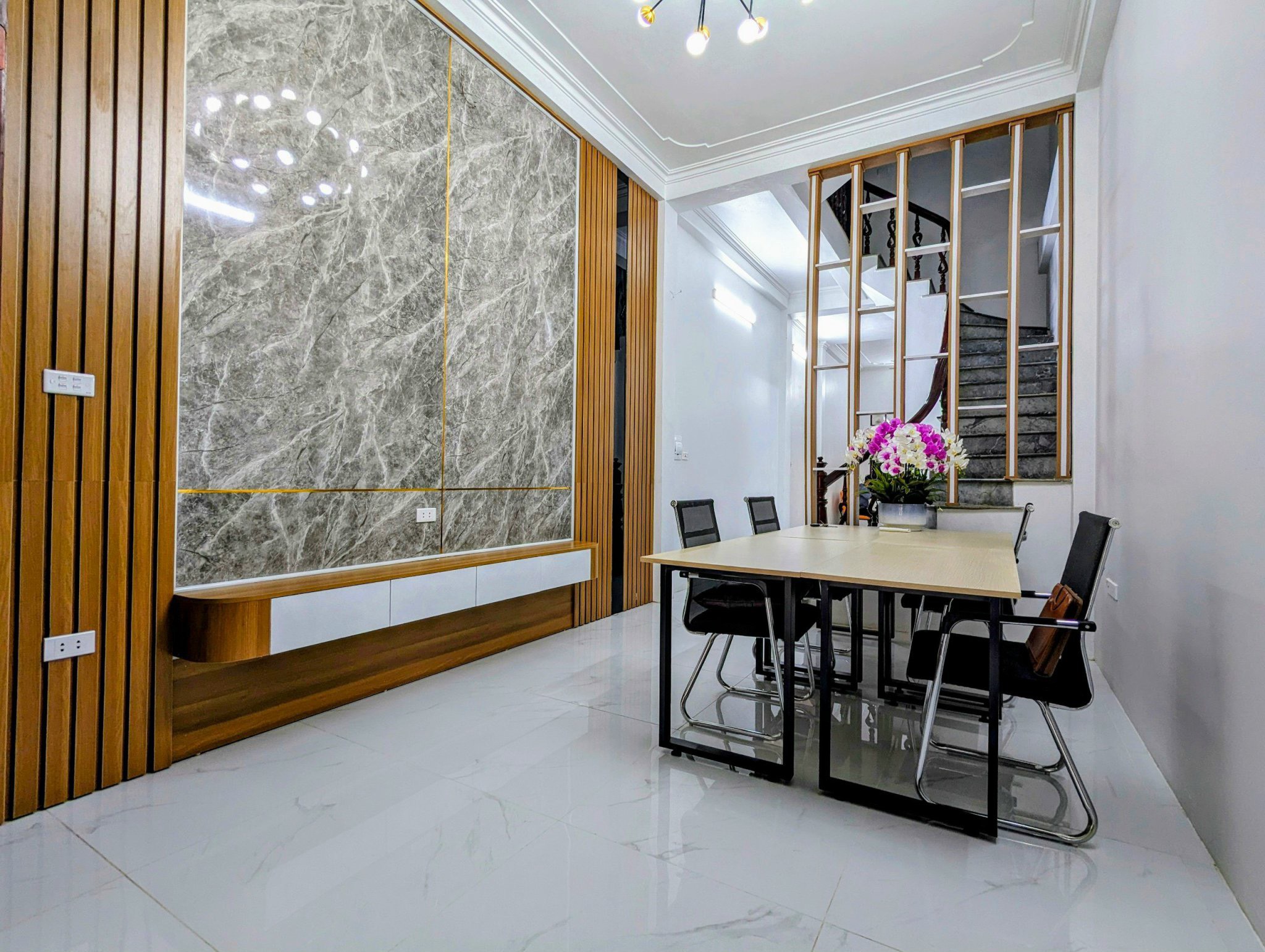 LÊ TRỌNG TẤN, 70m2x4TẦNG, MT4m, MẶT NGÕ.Ô TÔ TRÁNH, KINH DOANH.GIÁ 10 TỶ. LH 0888512868