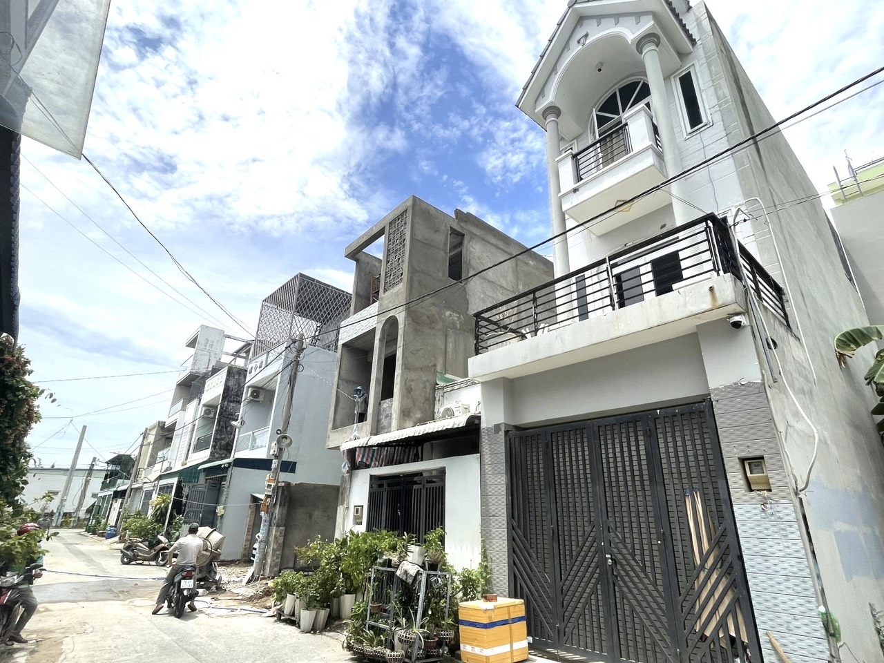 BÁN NHÀ HXT 7M, VĂN HÁT, Q9, NHÀ MỚI 3 T Ờ NGAY, DTS :156M GIÁ CHỈ 4.4TY