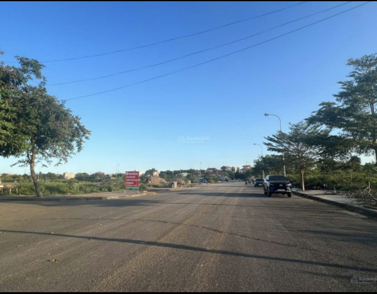 * HÓT * BÁN NHANH LÔ ĐẤT ĐƯỜNG TO 25M NỐI THẲNG SANG TTHC QUẬN DƯƠNG KINH, HẢI PHÒNG - Giá 17 triệu/m2 => Liên hệ