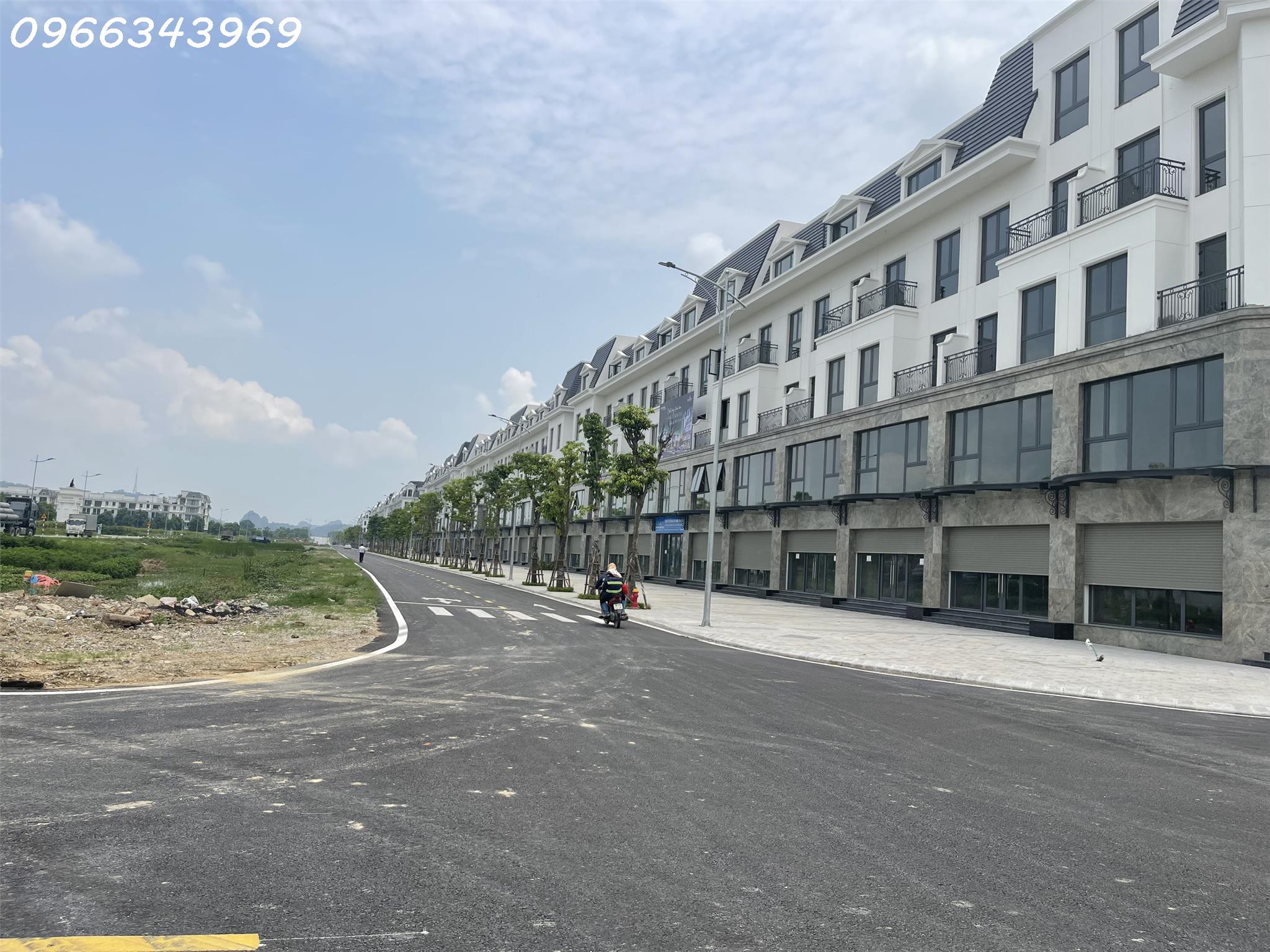 SHOPHOUSE MẶT ĐẠI LỘ NAM SÔNG MÃ. CK 30% +4%. LÃI 0% ÂN HẠN GỐC 18 THÁNG. SỐ LƯỢNG GIỚI HẠN. CĐT: 0966 343 969