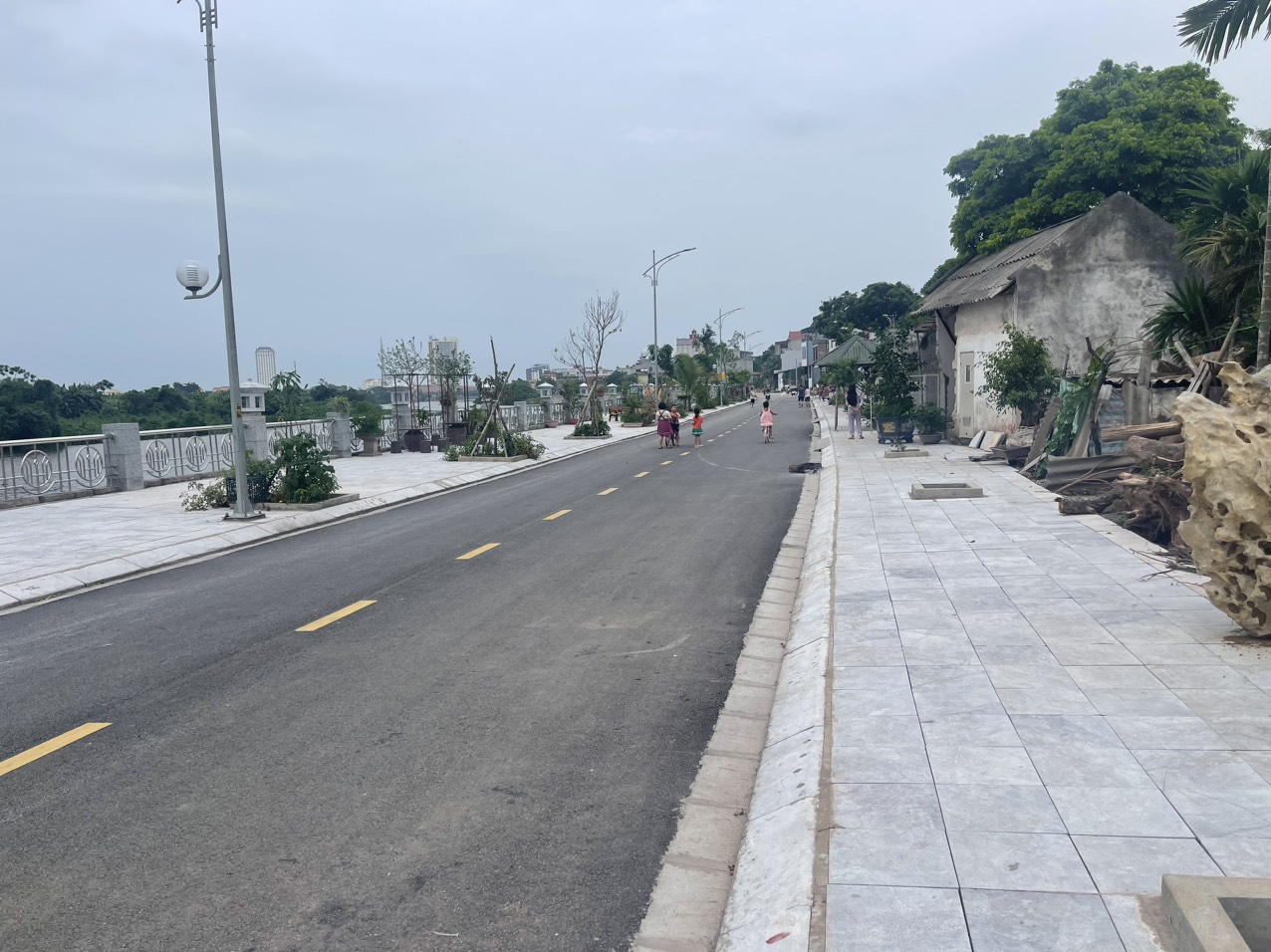 Chính chủ đang RẤT cần tiền nên bán gấp giá rẻ mảnh đất mặt sông Đáy (mặt đường kè sông) tp. Phủ Lý, tỉnh Hà Nam.