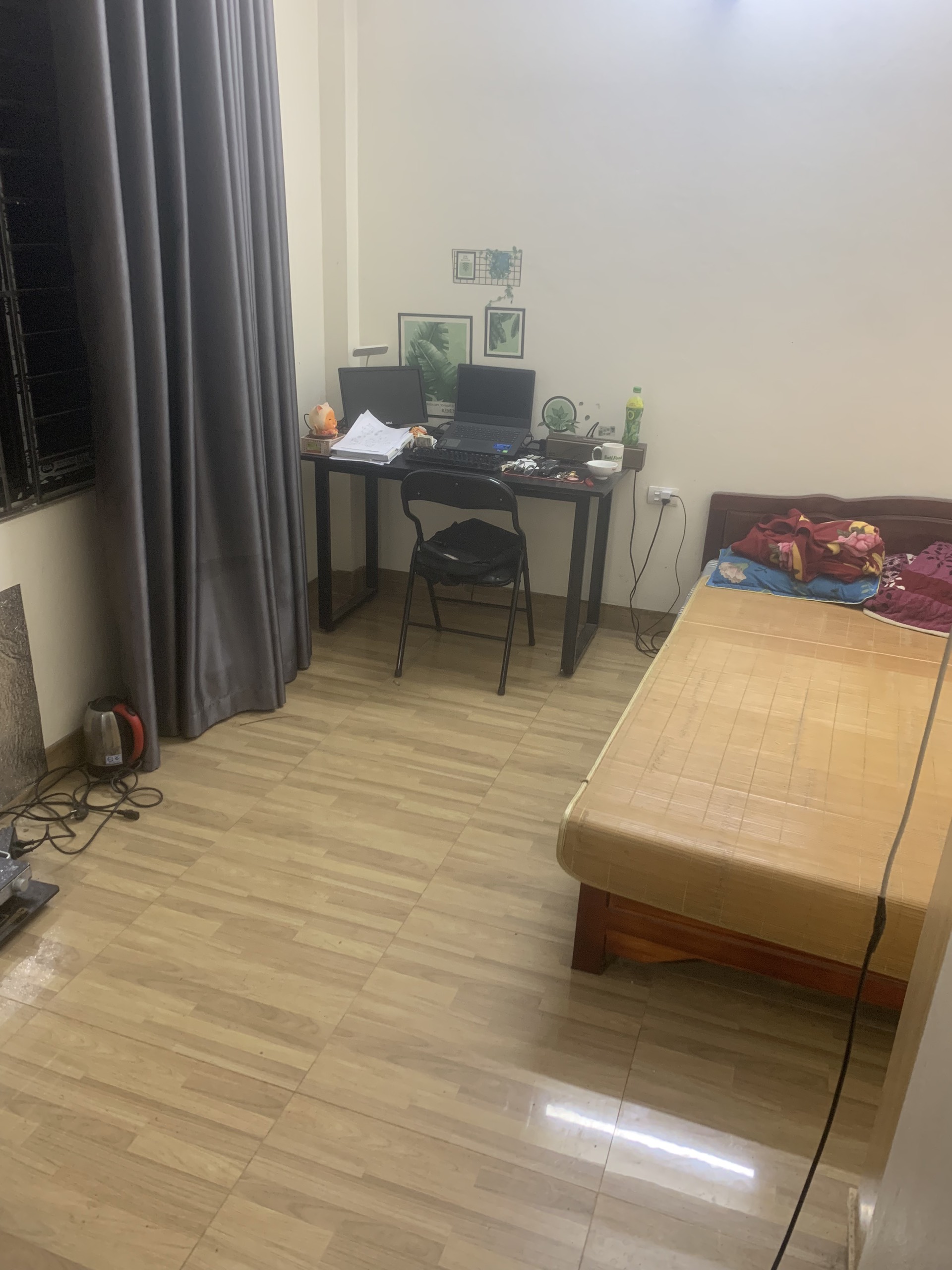 Cho thuê phòng 14m2, tầng 3,điện nước giá dân, số 52 phố Trung Tựu gần ĐH Công nghiệp