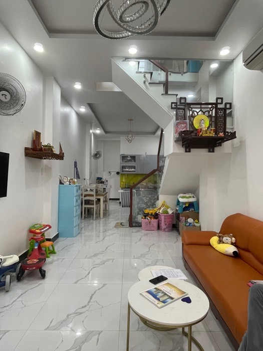 Chủ có việc cần bán nhà mới- HXH thông đường Ông Ích Khiêm, 44m2, 2 lầu chỉ 6.8 tỷ tại quận 11