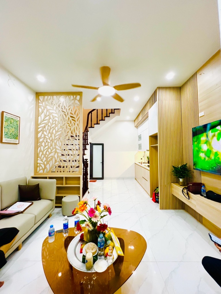 Siêu hiếm bán nhà 5 tầng 105 Doãn Kế Thiện 10m ra đường ôtô , cơ hội duy nhất sở hữu căn nhà này