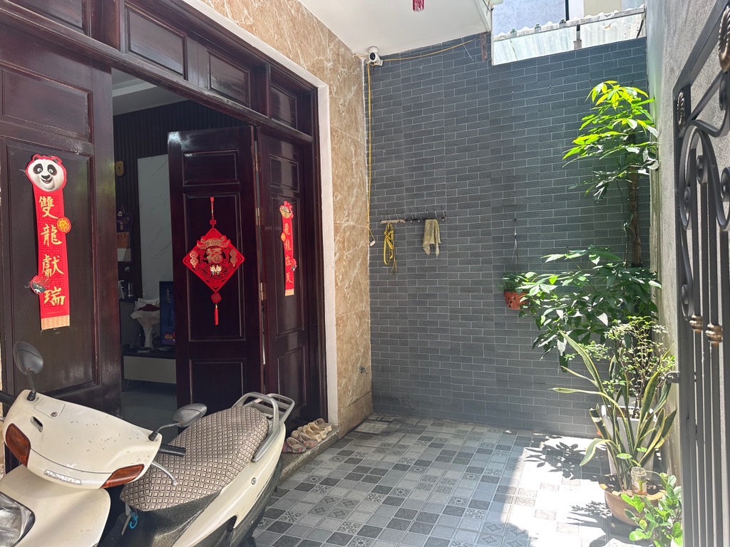 PHÂN LÔ - LÕI NGUYỄN SƠN - DT38M - 5 TẦNG - MT 4,2M - GIA 6,2 TỶ