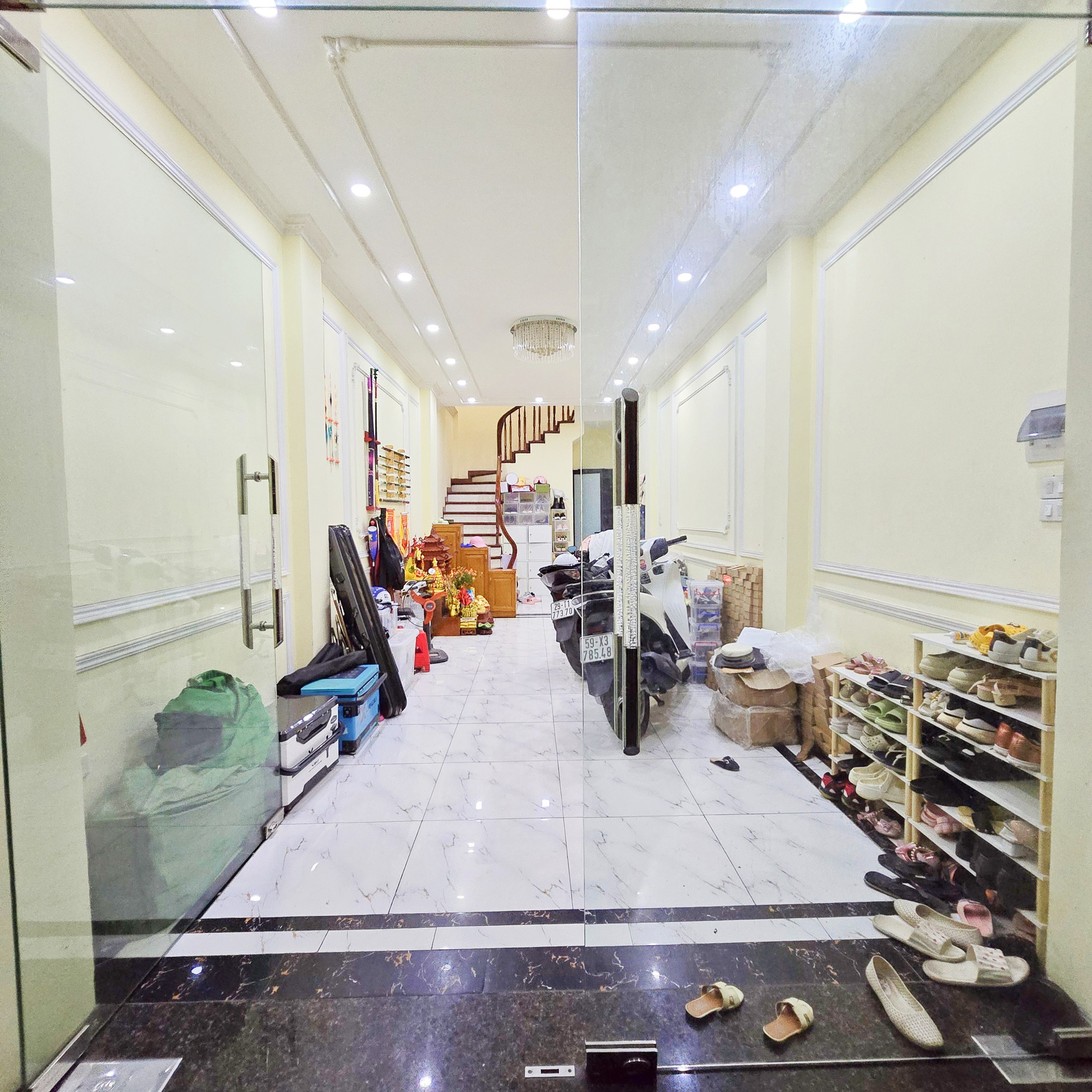 Bán Nhanh Nhà mặt phố Trần Đăng Ninh, DT 35 m x 5 tầng, Giá nhỉnh 9 tỷ