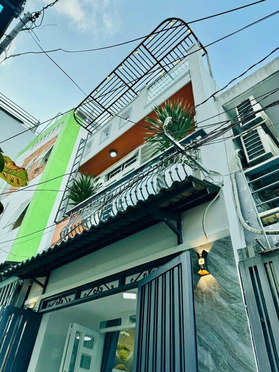 NHÀ 2 TẦNG LÊ VĂN THỌ SÁT BÊN CÔNG VIÊN LÀNG HOA - P.8 - GÒ VẤP. 48M2 NGANG ĐẸP 4M. GIÁ CHỈ 4,9 TỶ. CÒN THƯƠNG LƯỢNG.