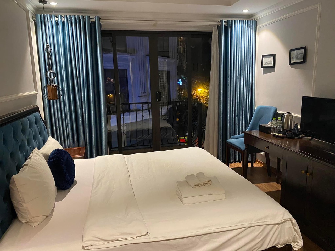 Hotel&Spa 10 Tầng Mã Mây 20P Kinh Doanh 90 Tỷ - Nhà Đẹp Thang Máy