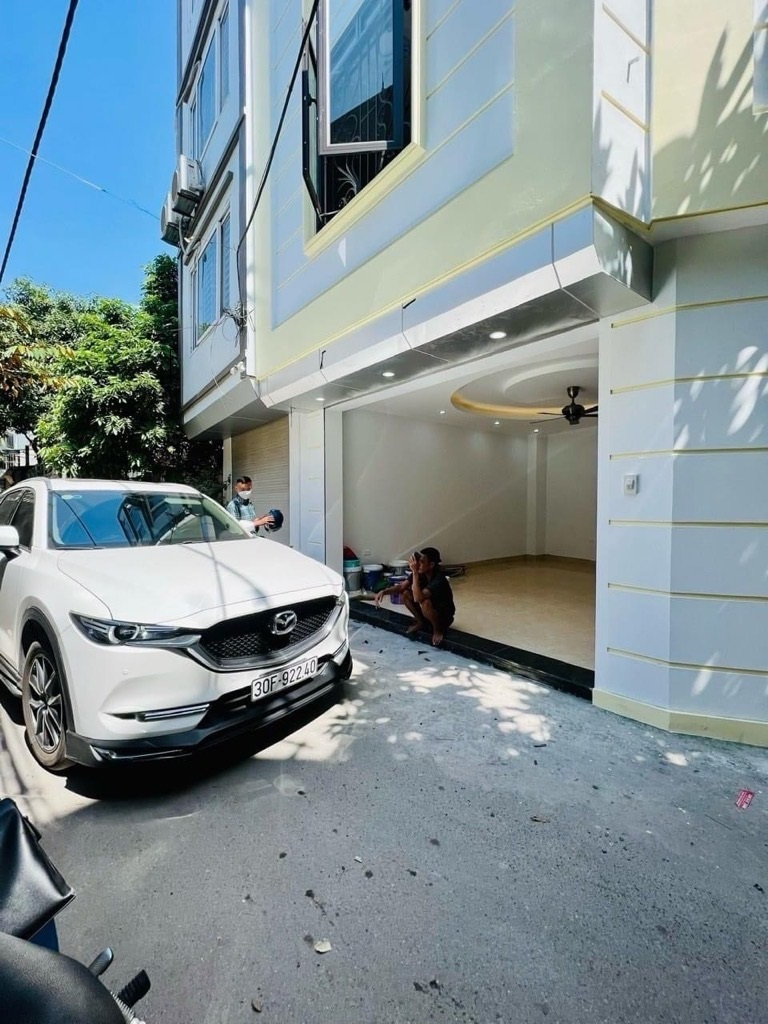 Bán nhà Phố Trạm 45m2 * 5tầng * 6,9 tỷ. Lô Góc, Gara ô tô.