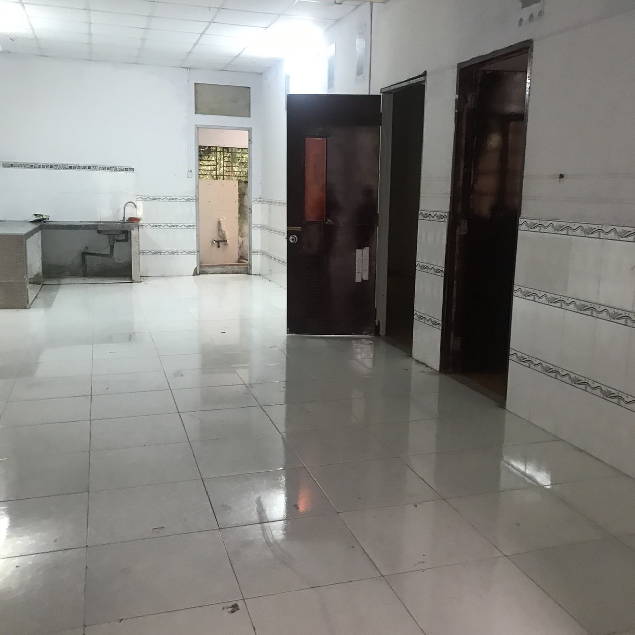 902 Nhà Chỉ : 5 triệu ( Cọc 1tháng) Cho thuê Nhà 2 PN mặt tiền đường Trần Quang Diệu nhỏ thuận tiện cho việc kinh