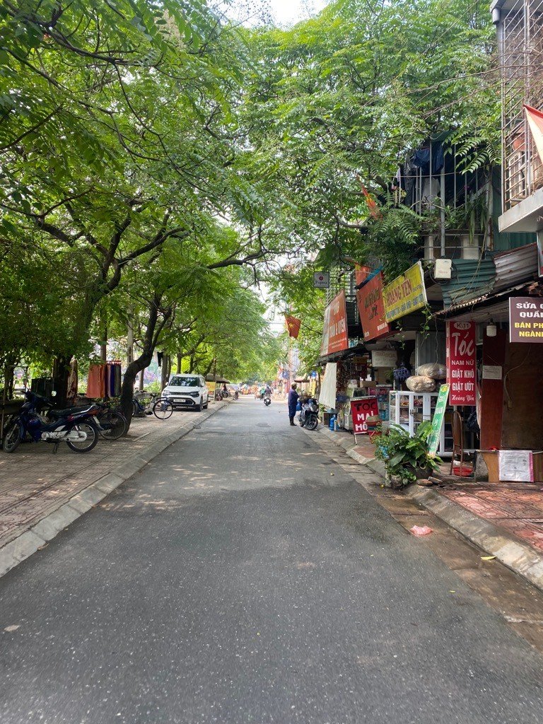 Ô TÔ TRÁNH - KINH DOANH - HÀNG HIẾM - DÒNG TIỀN 15TR/1 THÁNG - XUNG QUANH ĐẦY ĐỦ TIỆN ÍCH