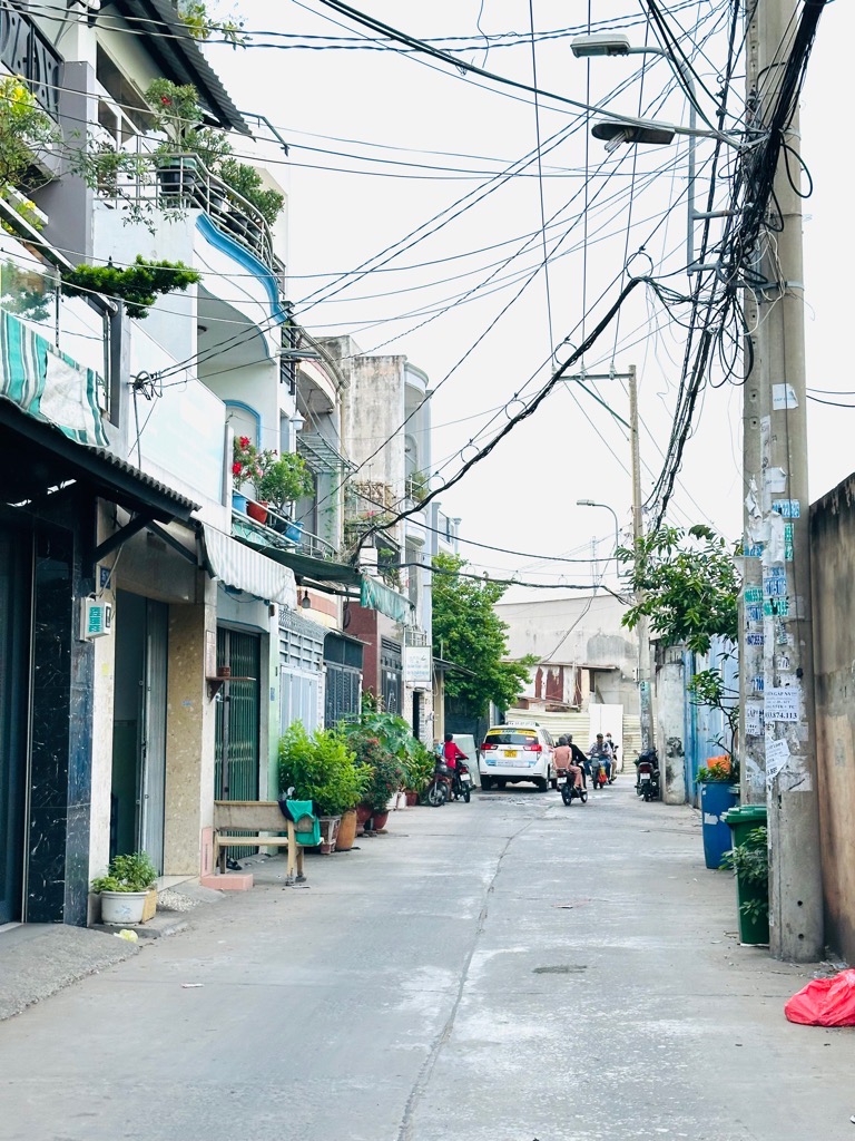 Bán Nhà Chiến Lược, P.Bình Trị Đông. Bình Tân. DT 64m2 x 2 tầng (4 x 16). Giá 4.95 tỷ TL.