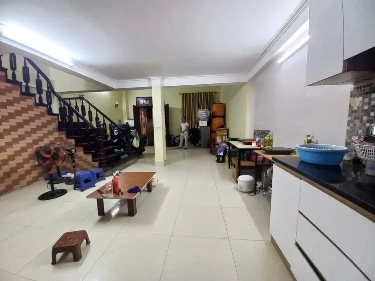 Ngõ thông phố Thụy Khuê 60 3 6 nhỉnh 6 tỷ lô góc gần Hồ Tây sổ đẹp