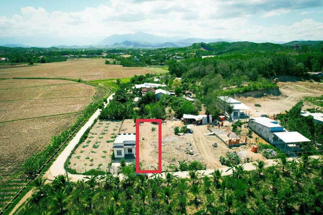 Bán lô đất Diên Lâm diện tích 413m2, ngang 10m, khu dân cư, giá 995 triệu