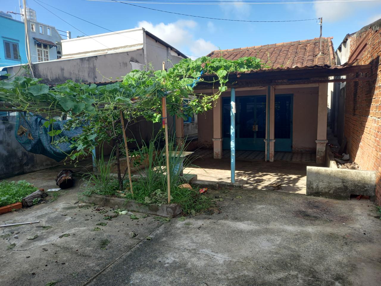 Bán nhà Tô Ký HM, 173m2, 2 PN, N6.9m, Đ. 6m giá chỉ 4.x tỷ