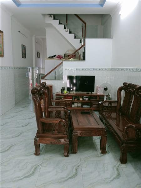 Chỉ 4.X Tỷ - Nhà 2 Tầng 65m2 Hẻm Xe Hơi Đường Hoàng Hữu Nam, Q.9