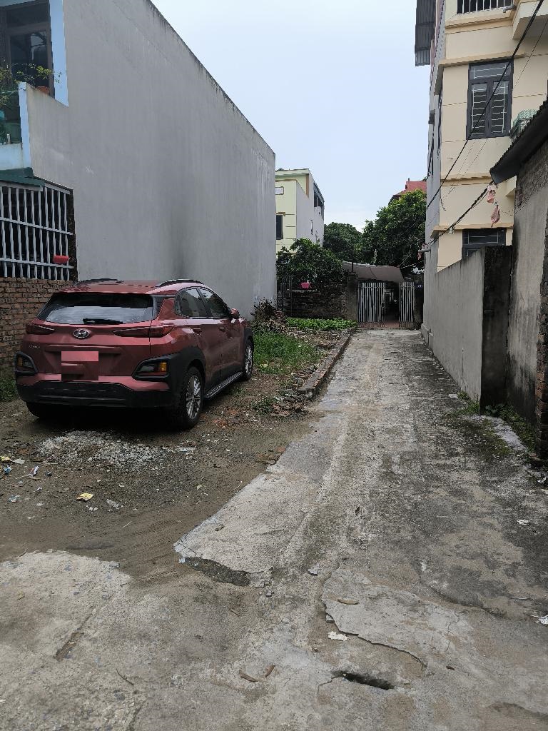 Nhỉnh 1 tỷ Bán đất Tằng Mi, Nam Hồng 40m oto, lô góc TL. LH: 0936123469