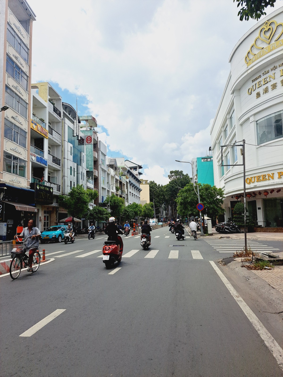 Hàng hiếm khu Chợ Lớn, HXH sát mặt tiền