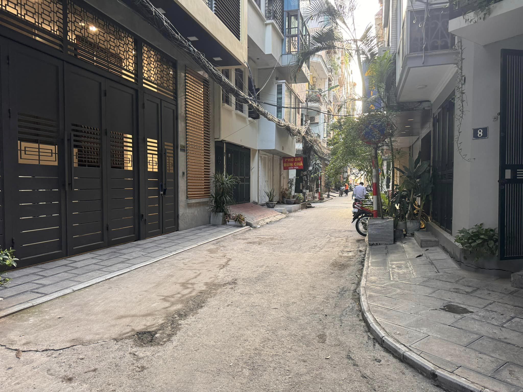 BÁN NHÀ RIÊNG PHÂN LÔ Ô TÔ TRÁNH PHỐ PHỐ TRẦN QUANG DIỆU QUẬN ĐỐNG ĐA 50M NHỈNH 18 TỶ .