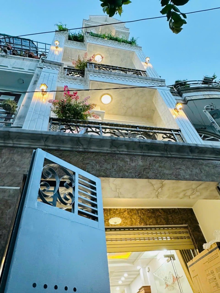 4 Tầng HXH 4 x 13,6 = 6 tỷ x Phạm Văn Chiêu Phường 14 Gò Vấp TPHCM