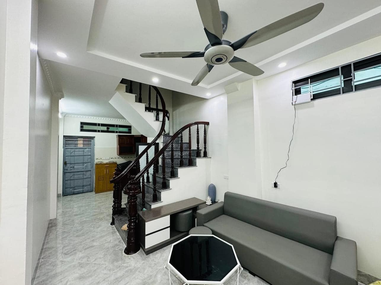 NHÀ MỚI ĐẸP LÔ GÓC - 3 MẶT NGÕ - ĐỦ CÔNG NĂNG Ở LUÔN