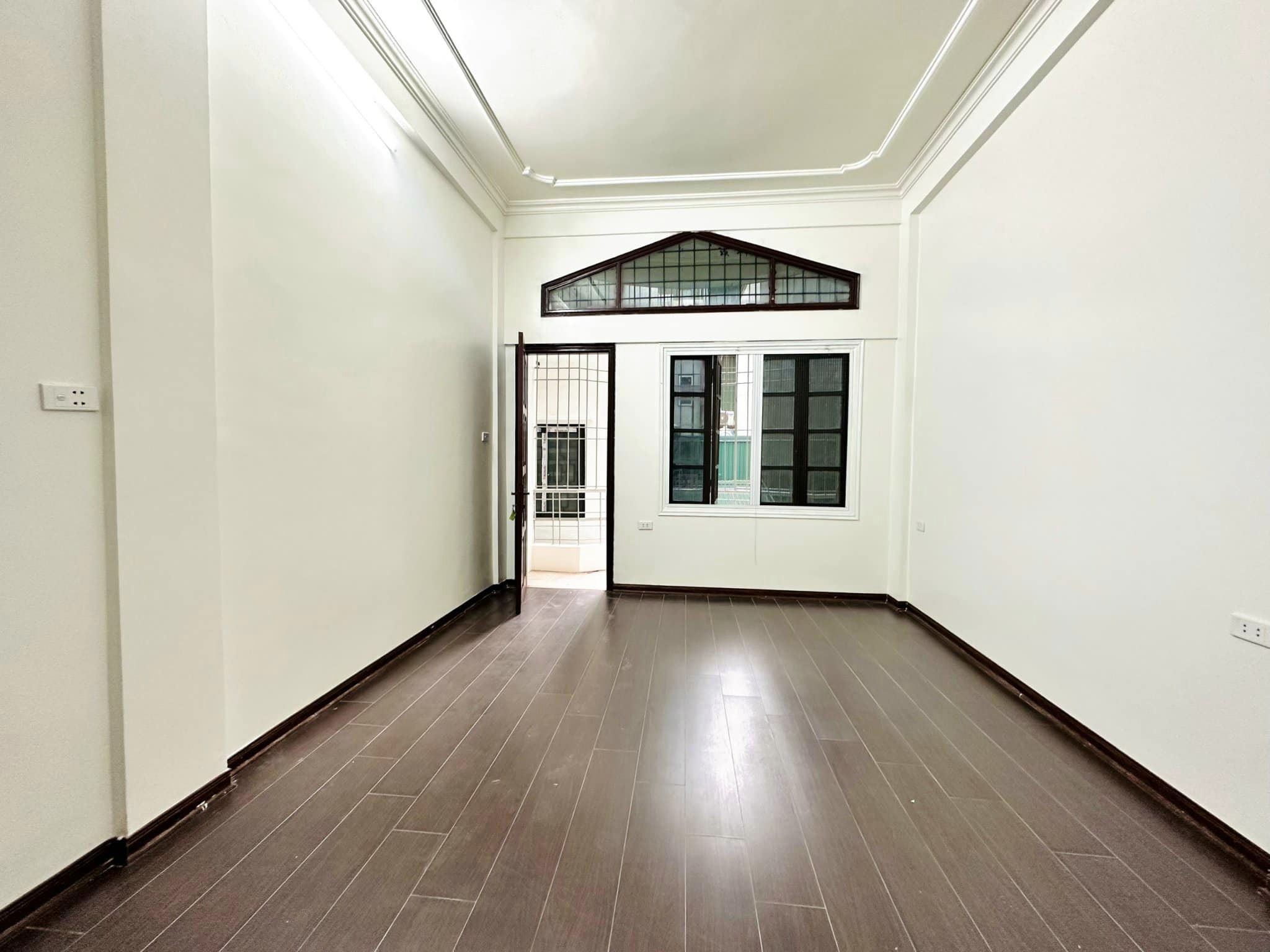 GẤP BÁN NHÀ GIÁP BÁT LÔ GÓC THOÁNG 15m Ô TÔ 40/46m2 MT 5m Nhỉnh 7 Tỷ