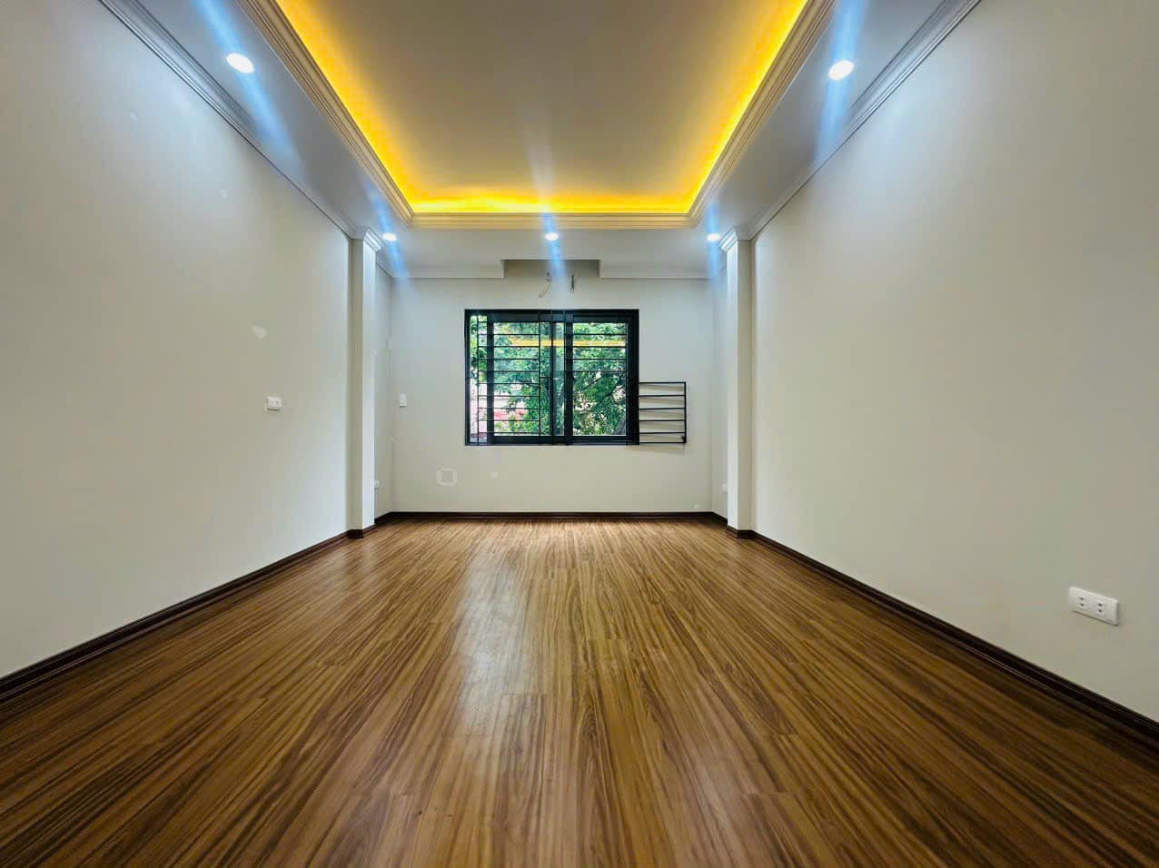 Bán nhà phố Trương Định, Hoàng Mai 30m, 5 tầng. Giá: 5.25 tỷ