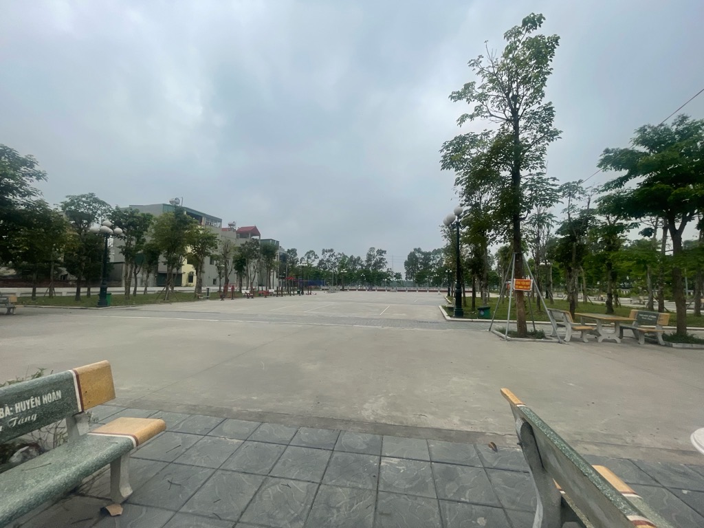 BÁN MẢNH ĐẤT VÀNG 240M2, MT 17M - KHU GIÃN DÂN NHUẾ - KIM CHUNG ĐÔNG ANH - LÔ GÓC VỈA HÈ ĐÁ BÓNG