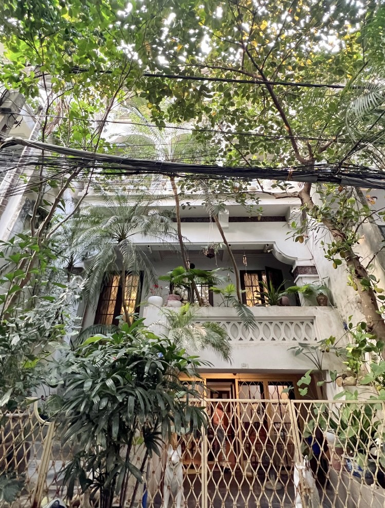 Bán nhà Đội Cấn, Ba Đình 103m2, 6 tầng, MT 7m giá 25 tỷ