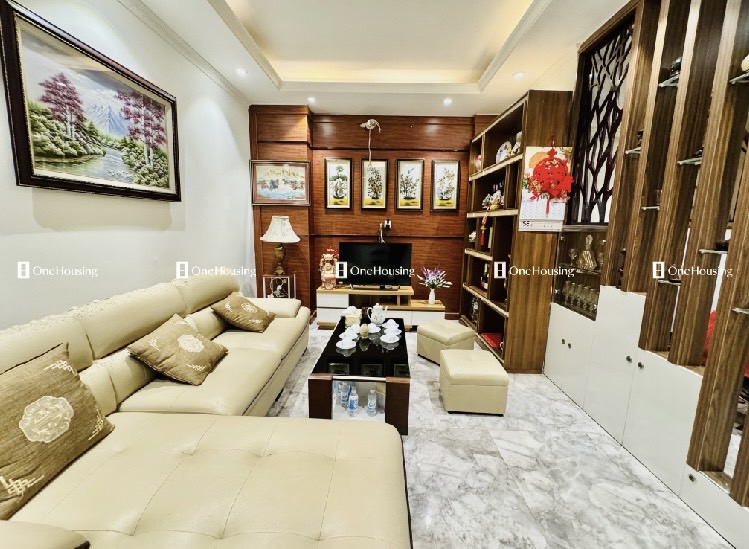 Bán nhà Ngọc Hà, Ba Đình 42m2, 7 tầng, MT 8,5m giá 8 tỷ 700tr