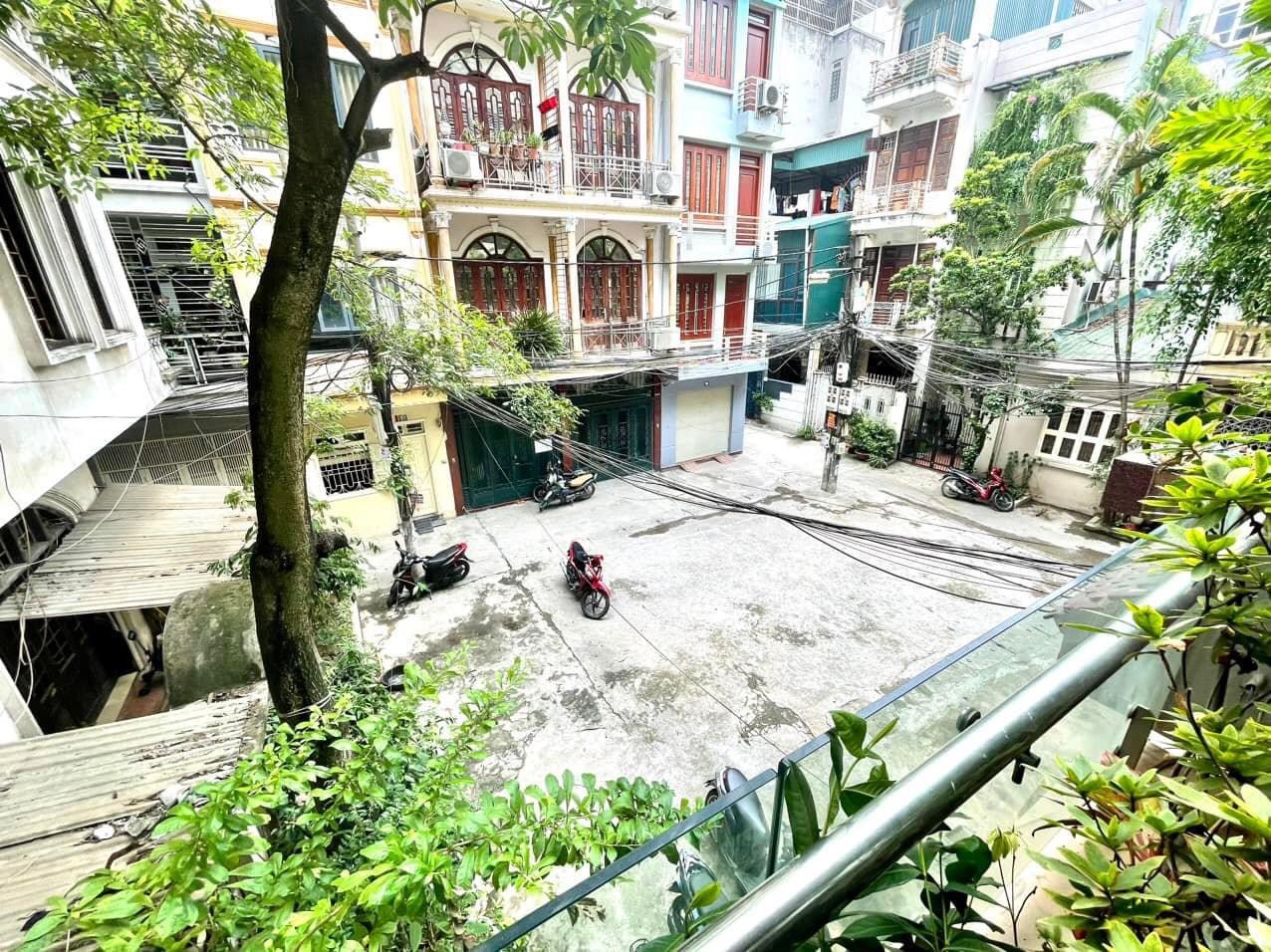 Bán nhà vị trí đẹp Kim Mã 77m2, MT 6.8m, ô tô, giá 13 tỷ