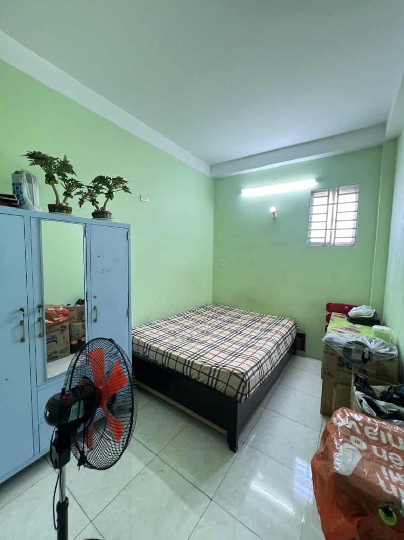 Bán nhà sát mặt tiền Lê Hông Phong, Quận 10, 33m2, cực tốt, chỉ hơn 3 tỷ