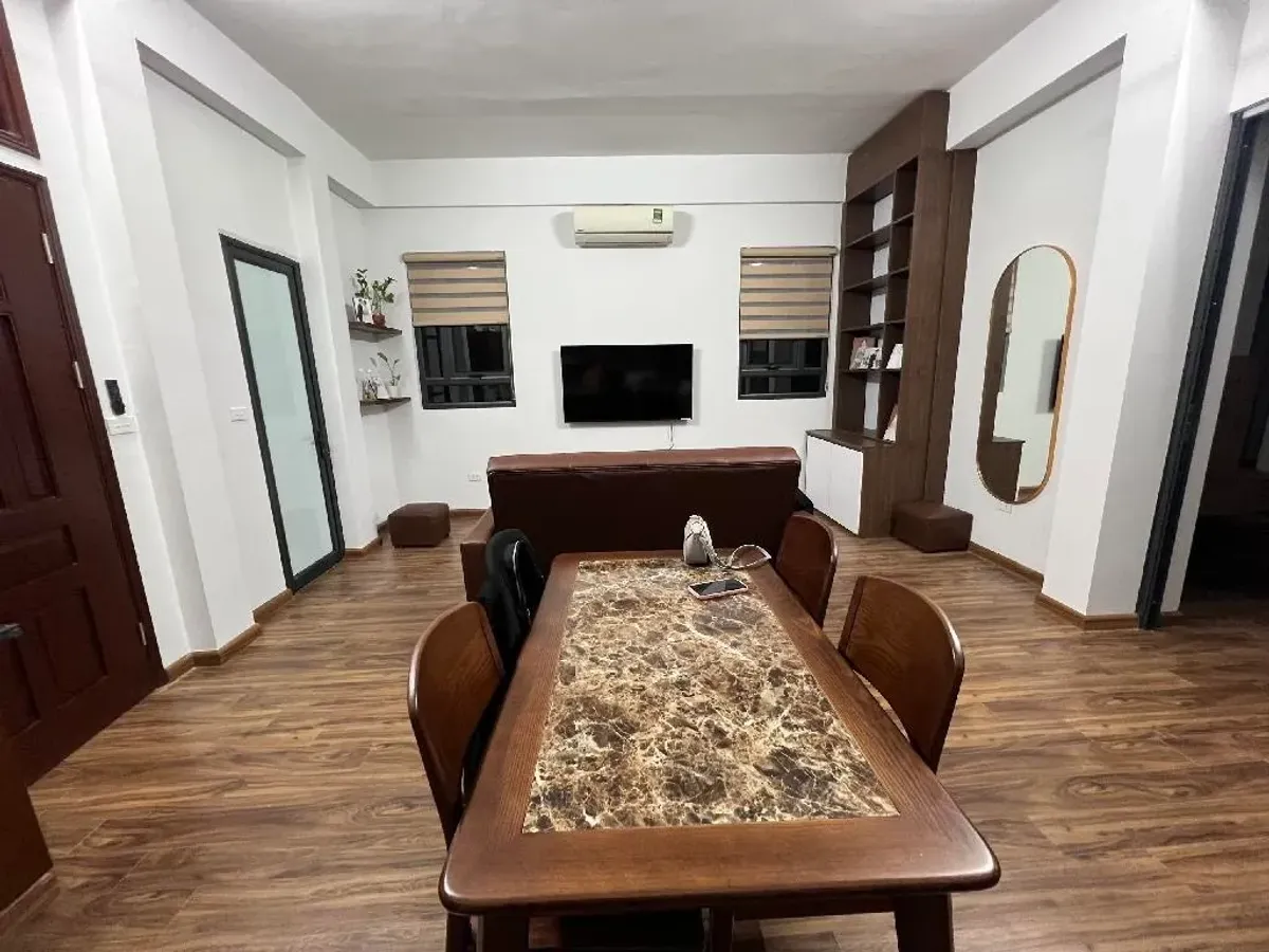 Bán Nhà Mặt Phố Thái Thịnh 1. Đống Đa. Lô Góc. Ô Tô Tránh. DT 90m2. MT 5,2m. Giá 21,36 Tỷ.