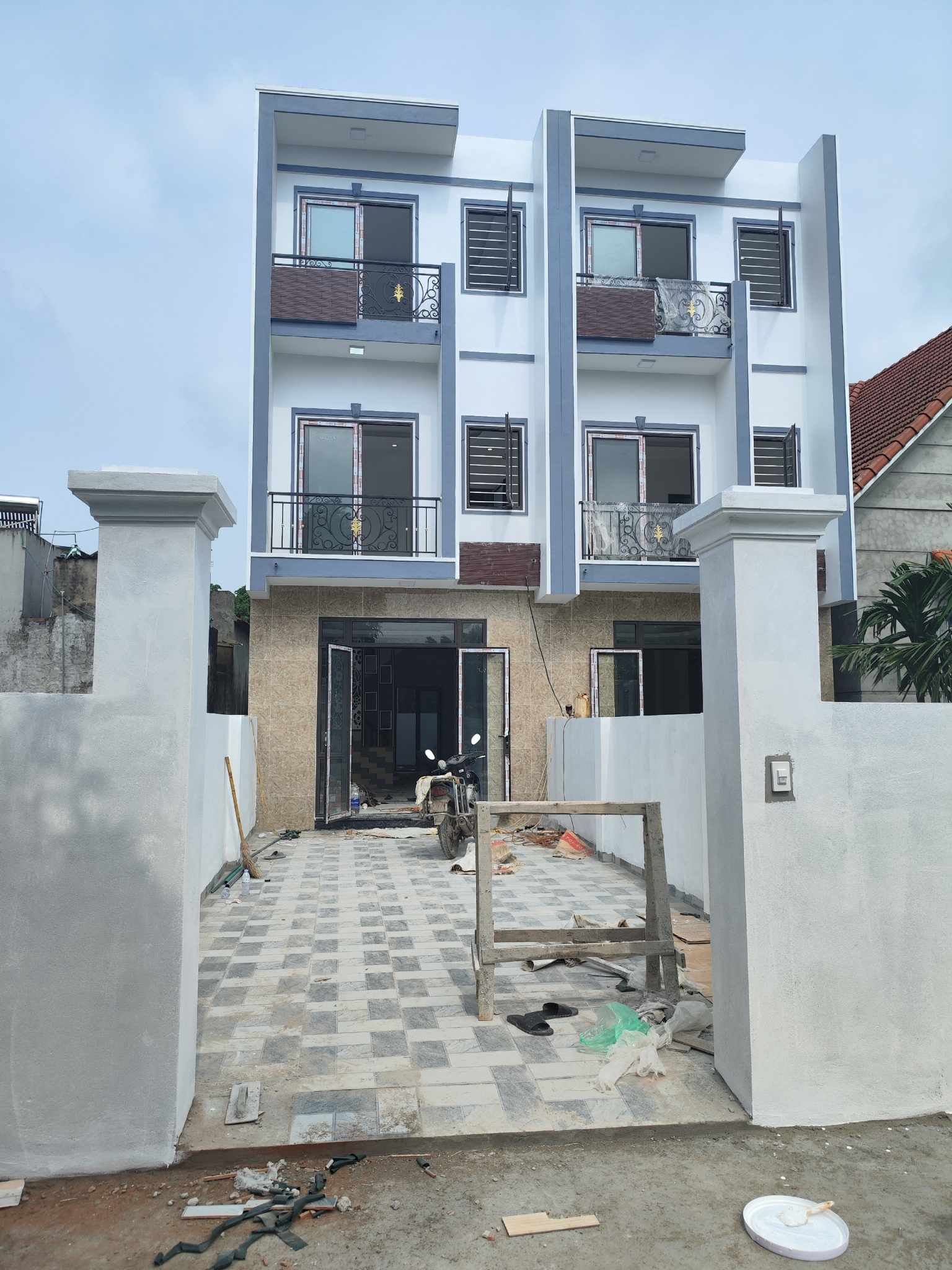 Nhà đẹp giá rẻ ở Đại Thành Quốc Oai, 3T mới xây, dt 65m, ô tô đỗ cửa, hơn 2 tỷ