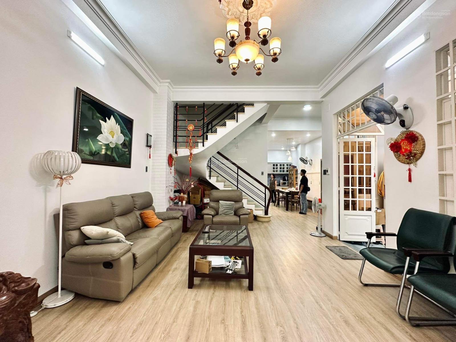 Bán nhà to như biệt thự cỗ 2 mặt hẻm 80m2 Nguyễn Đình Chính, Phú Nhuận chỉ 9 tỷ hơn