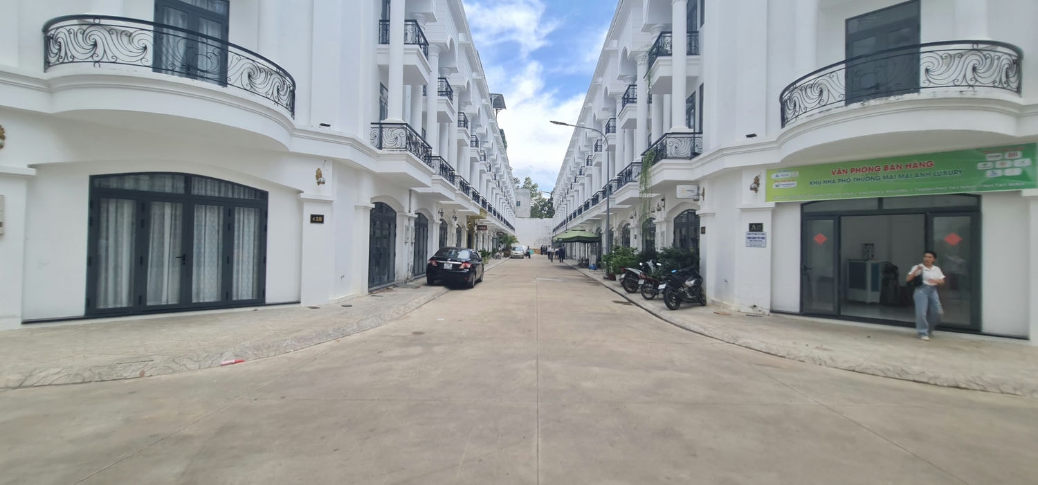 Cần Bán Nhà Phố Trung Tâm Tây Ninh - An Ninh Tốt, Gần Chợ