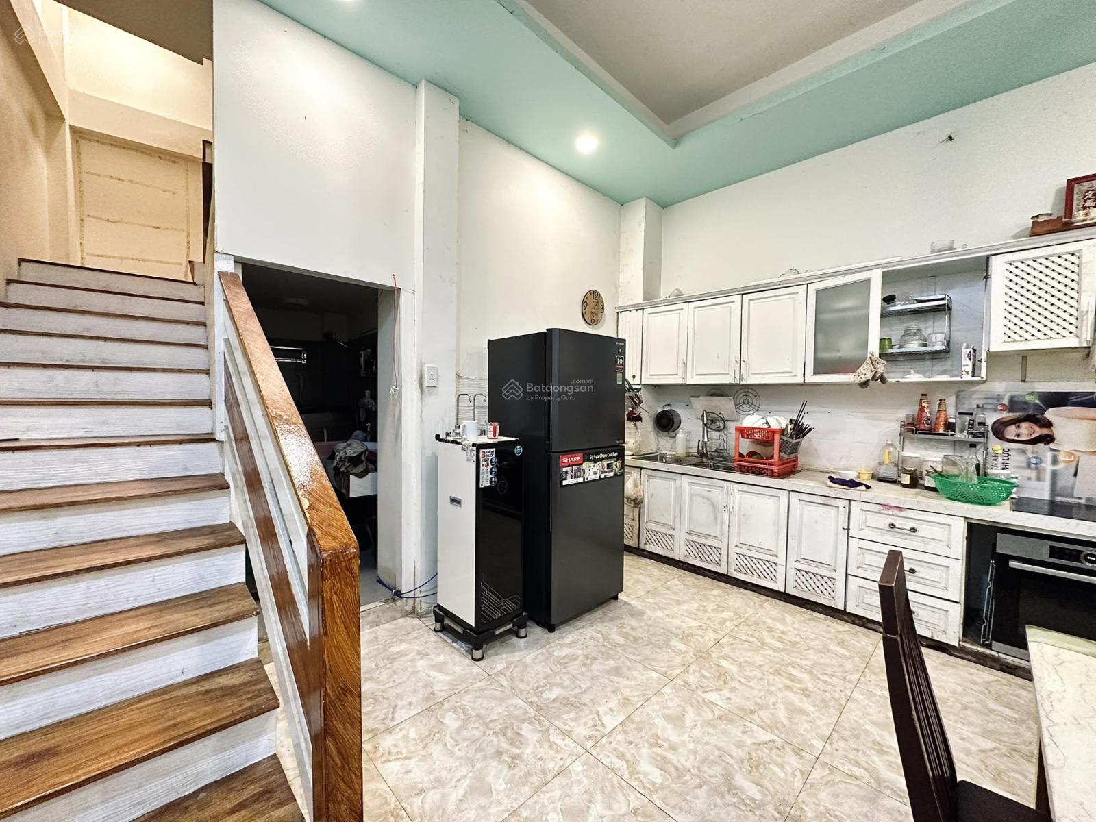 Nhà cần Bán gấp nhà 4,5m x 13m 2 lầu đường Trần Hữu Trang Phú Nhuận 6,8 tỷ