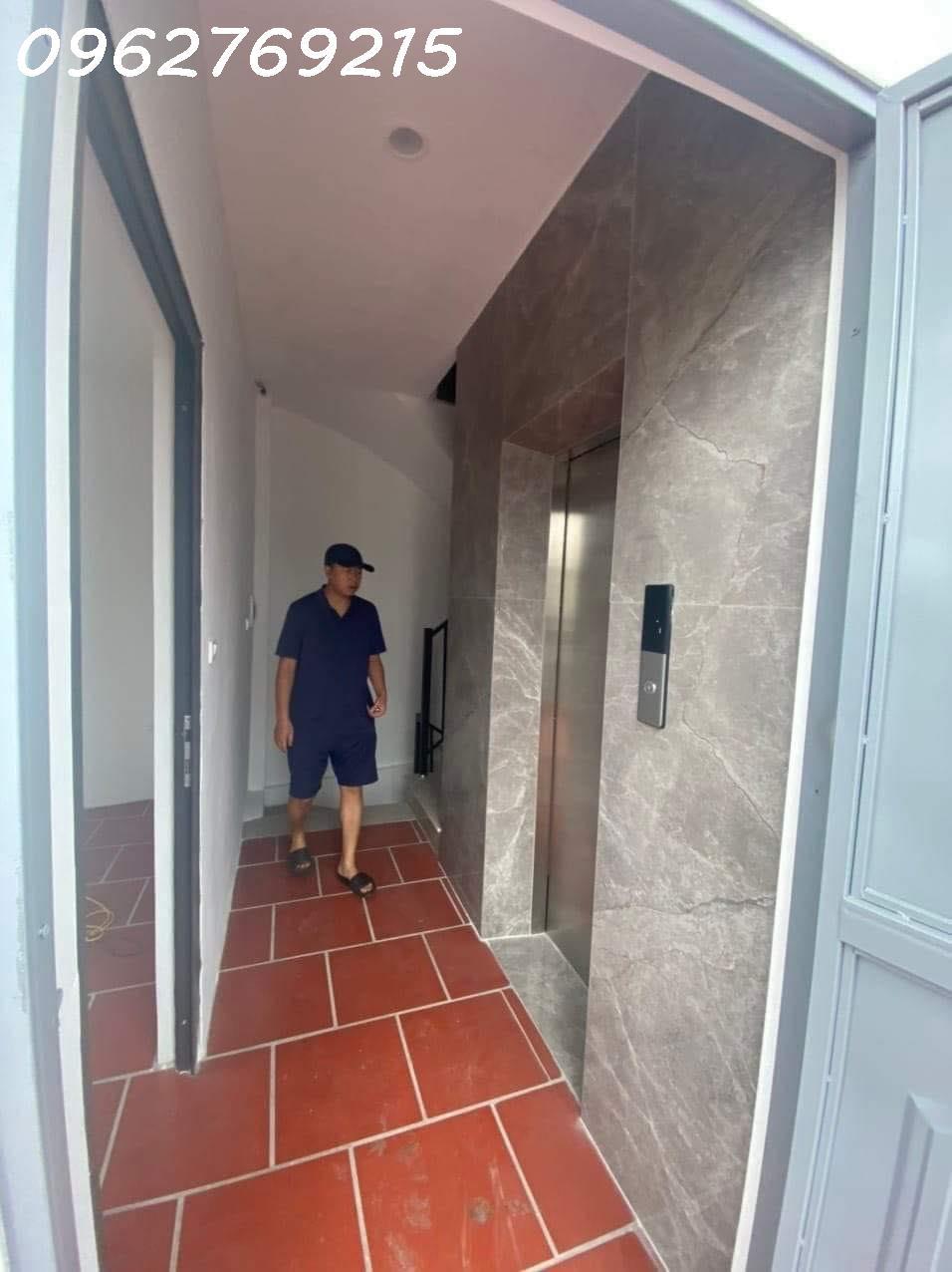 Bán Nhà 36 Đào Tấn 46m 8T MT6 Giá 17.4 Tỷ Ba Đình nhanh tay