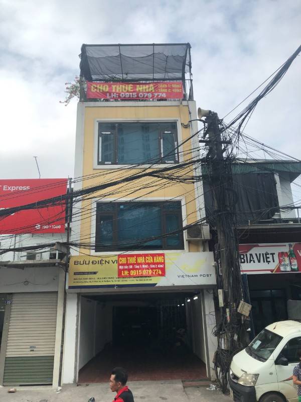 Cho thuê MBKD tầng 1, nhà mặt đường số 39 Hồng Hà, Q.Ba Đình