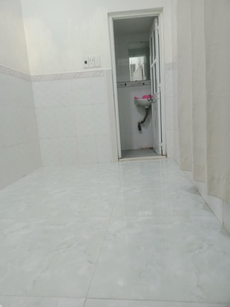 Bán nhà đẹp ngay Phạm Văn Hai, Tân Bình, 10m2, 3tầng, 5x2, giá chỉ 1.7 tỷ