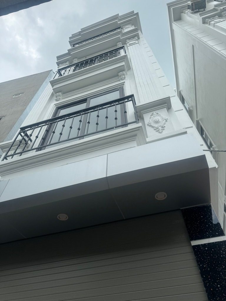 Nhà đẹp Phúc Lợi, ô tô cách 20m, DT 30m x 5T, MT 3.9m, nhỉnh 3 tỷ