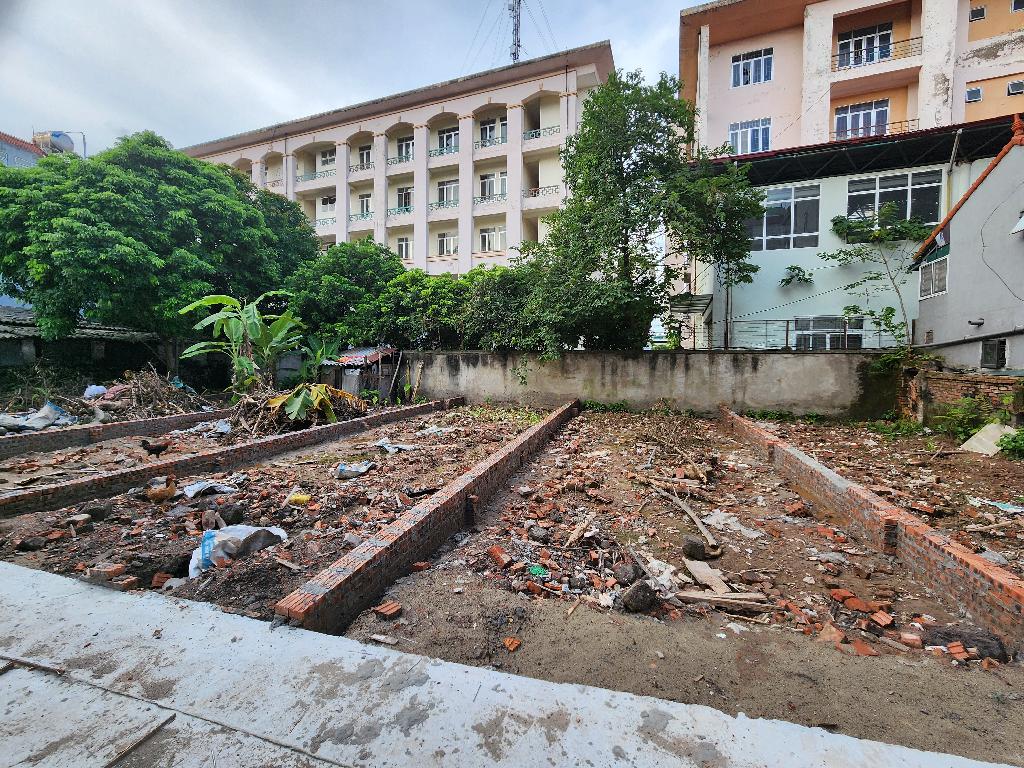 Bán đất Đường Kiêu Kỵ ,Gia Lâm 45m, chỉ 2,4 tỷ. Ô tô Vào đất.