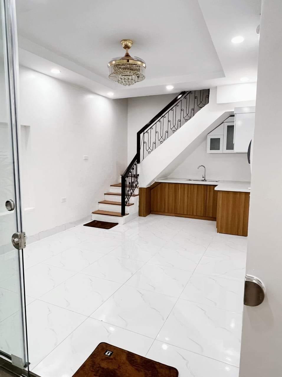 Bán nhà rẻ đẹp 55m2 5tầng mặt tiền 4m nhỉnh 5tỷ KV Lạc Long Quân Thụy Khuê, Trích Sài, Võng Thị...Tây Hồ