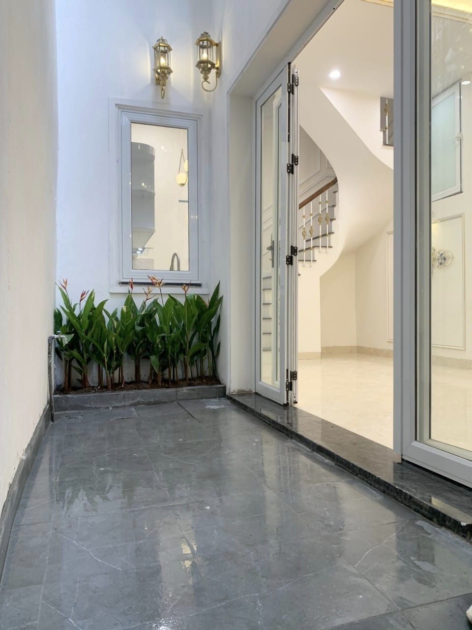 BÁN NHÀ MẶT NGÕ 53 BẠCH ĐẰNG, QUẬN HOÀN KIẾM, DIỆN TÍCH 40M, MẶT TIỀN 4M, 5 TẦNG. GIÁ 6,5 TỶ