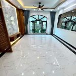 87m2